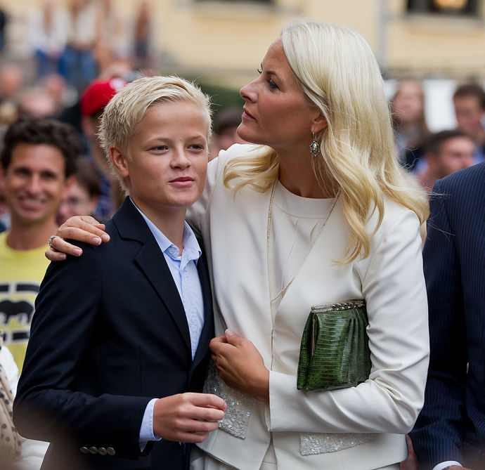 Mette-Marit si do manželství s norským korunním princem "přivedla" čtyřletého syna Mariuse.