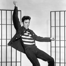 Ženy, sláva a závislosti: Jak Elvis Presley změnil svět hudby a ztratil kontrolu nad vlastním osudem