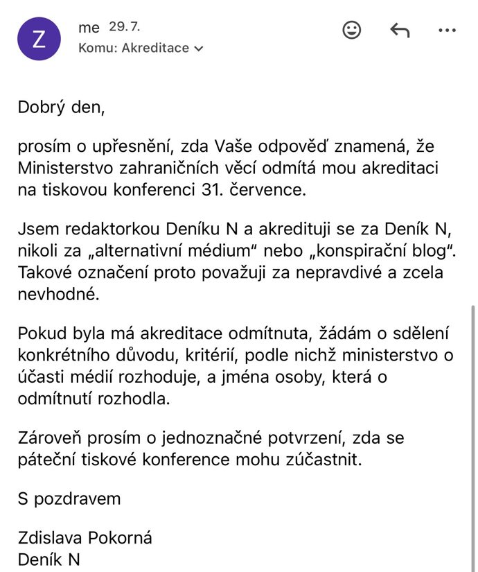 Pokorná se snažila získat vysvětlení, proč jí na tiskovou konferenci nepustí.