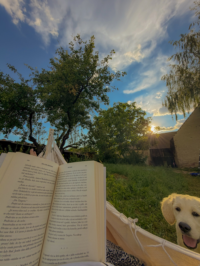 Už zbývá čas i na čtení a relaxaci Už zbývá čas i na čtení a relaxaci