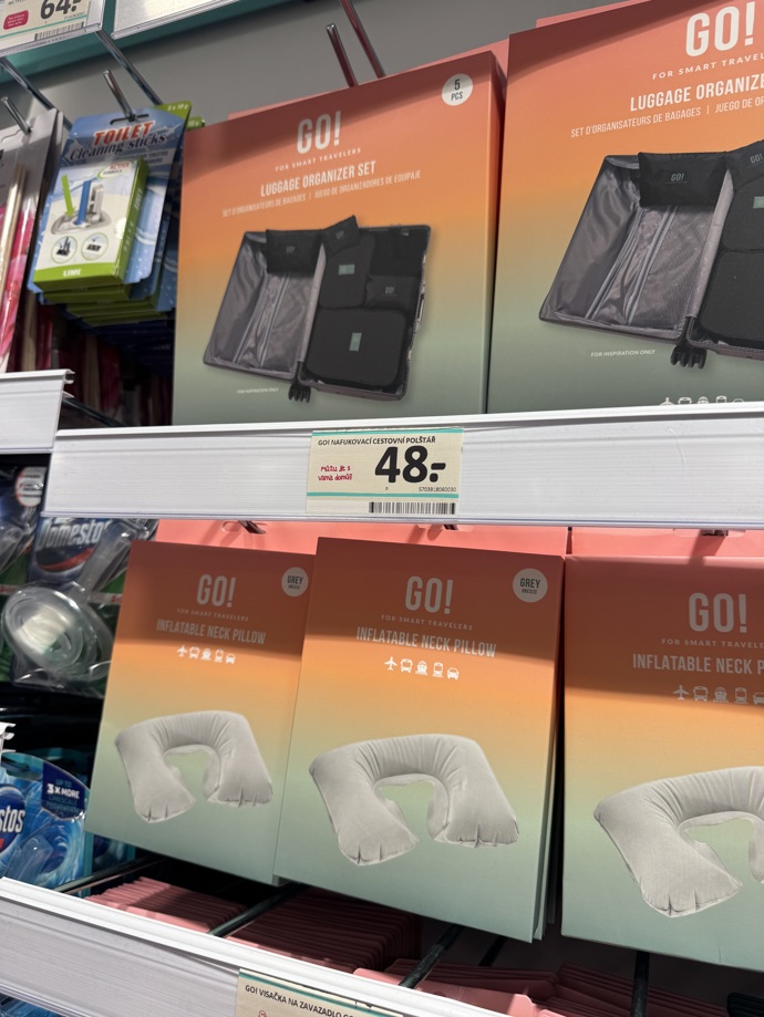Za 48 korun tu mají nafukovací cestovní polštářek a další výhodné produkty na cesty.