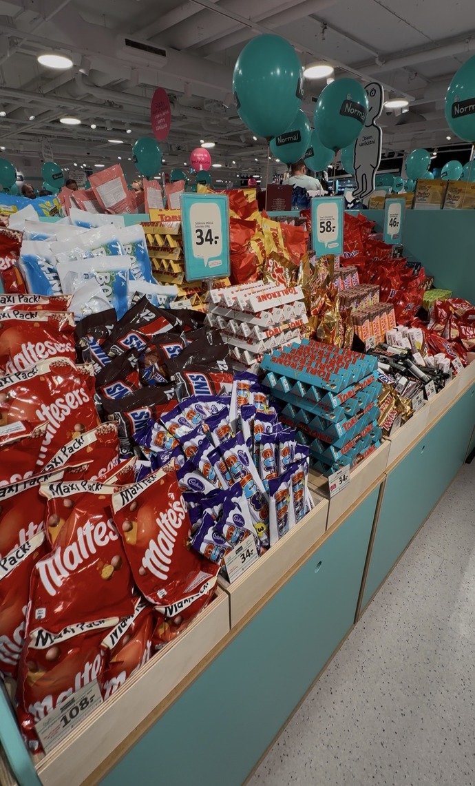 Takové Toblerone koupíte v supermarketech i za 89 korun, na fotce vidíte lepší nabídku.