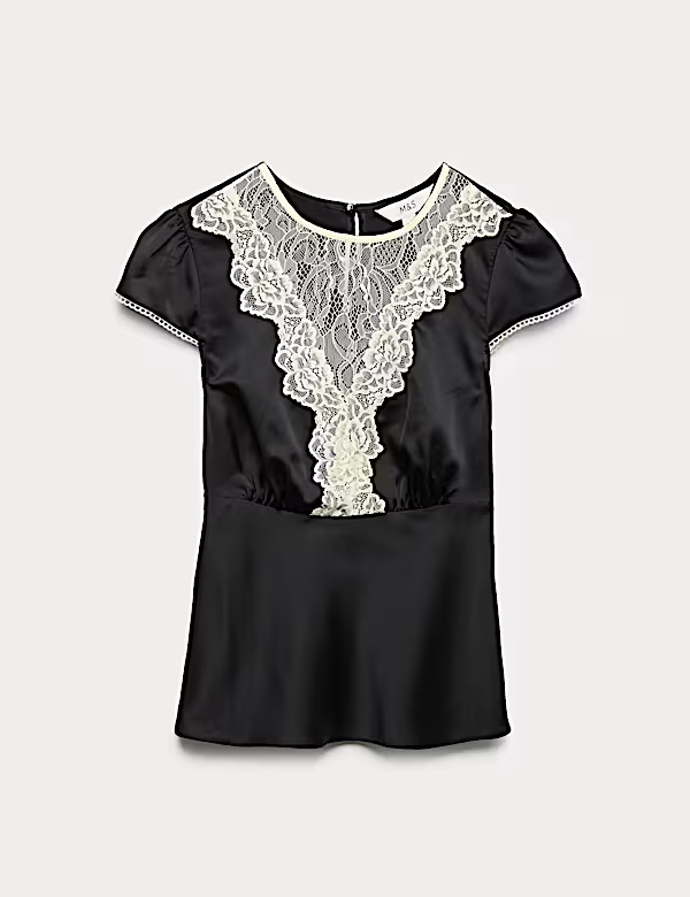 Saténový top s krajkovou vložkou, Marks&Spencer, 1099 Kč