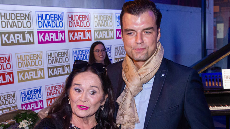 Hana Gregorová s elegantním partnerem.