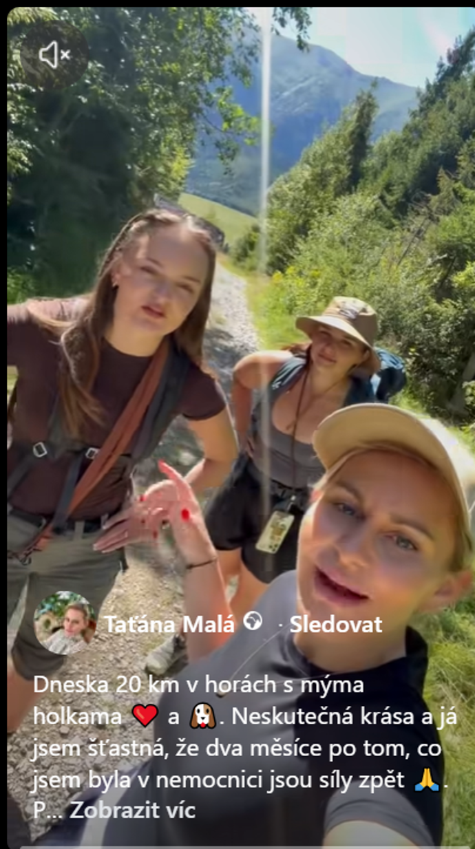 Taťána Malá s dcerami na výletě.