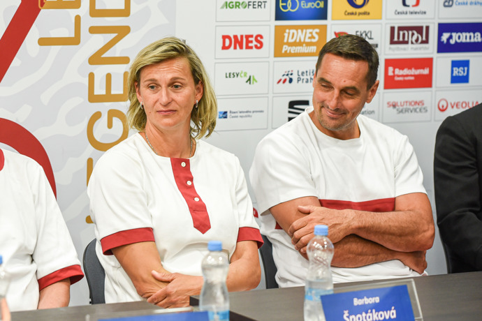 Bára s další legendou našeho sportu Romanem Šebrlem Bára s další legendou našeho sportu Romanem Šebrlem