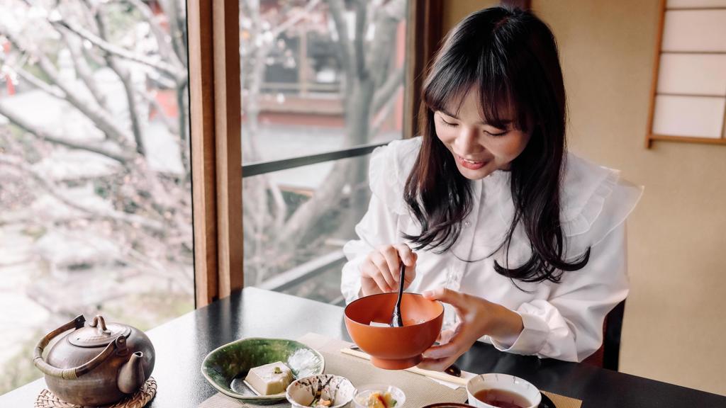 Objevte tajemství štíhlých Japonek: Hara hachi bu pomáhá předcházet přejídání Objevte tajemství štíhlých Japonek: Hara hachi bu pomáhá předcházet přejídání