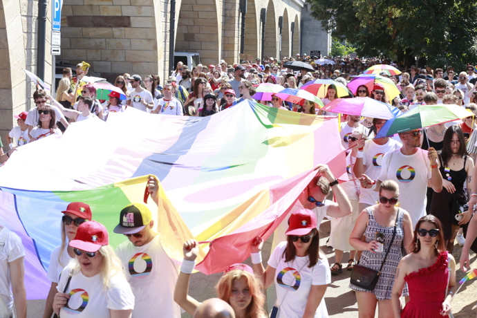 Letošní festival Prague Pride přilákal mnoho účastníků. 