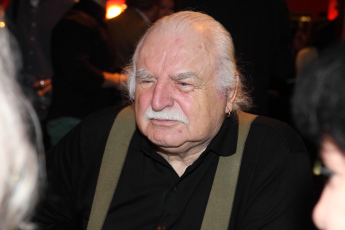 Výtvarník Milan Knížák zemřel.