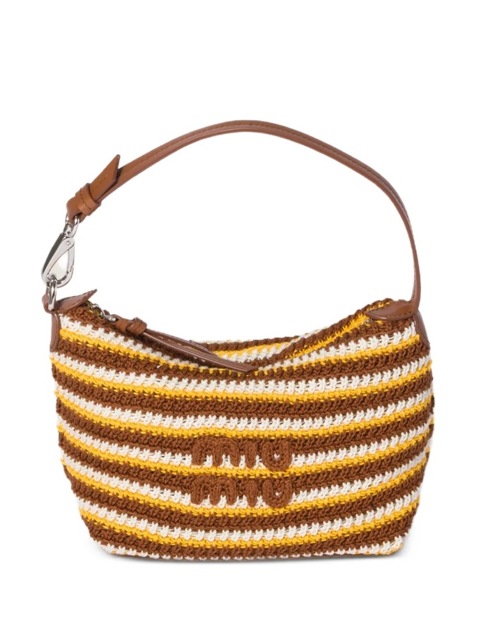 Miu Miu, od 33 000 Kč, farfetch.com Miu Miu, od 33 000 Kč, farfetch.com