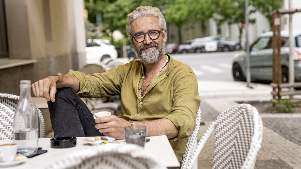 Roman Zach:  Někdy se prostě stává, že máte různé herecké nabídky a pak zase třeba nemáte. To je život herce