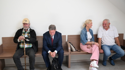 FOTO: Helena Vondráčková se dostavila k soudu týkající se dědictví po Kamile Mortimer. Na místě je i otec Kamily.