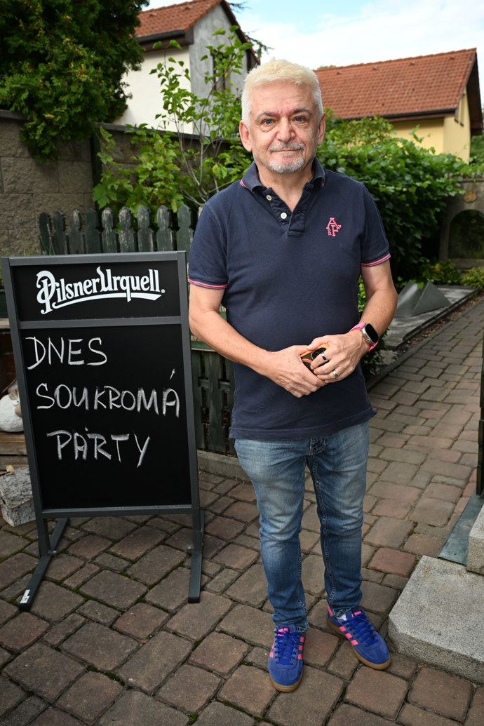 Michal Suchánek je pyšným dědečkem.