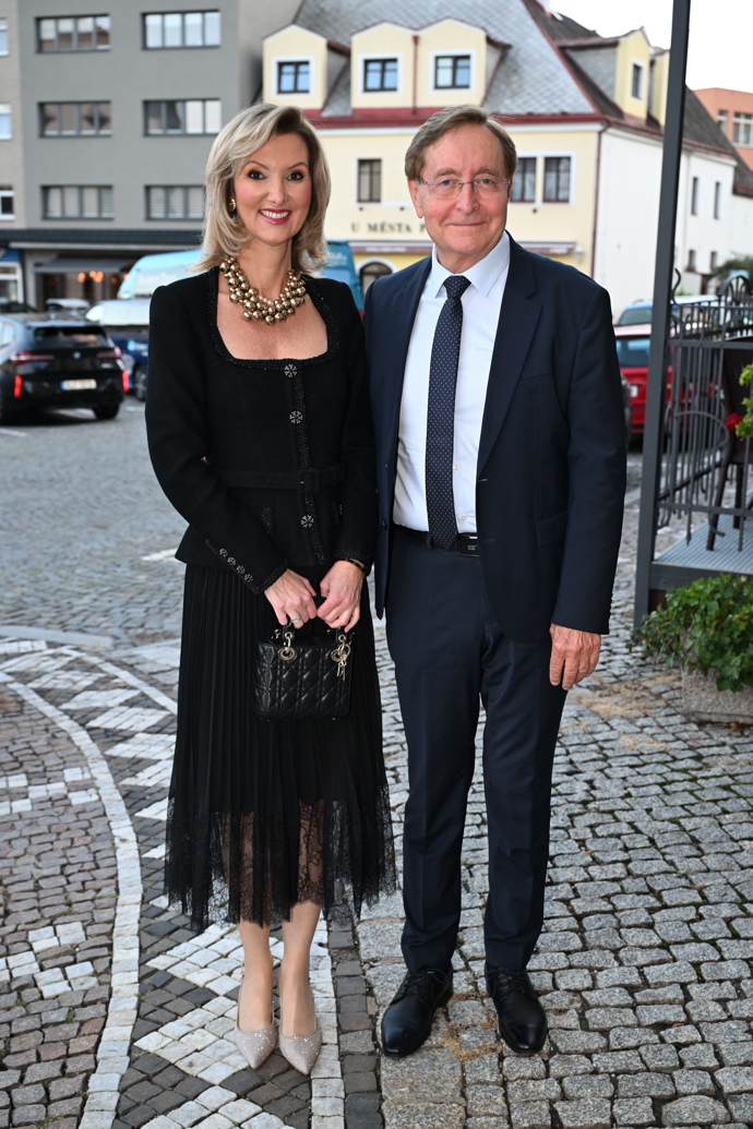 Petr Arenberger se ženou.