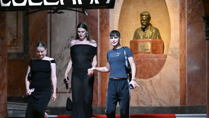 FOTO: Tadeáš Kuběnka s doprovodem na premiéře filmu Chica Checa.