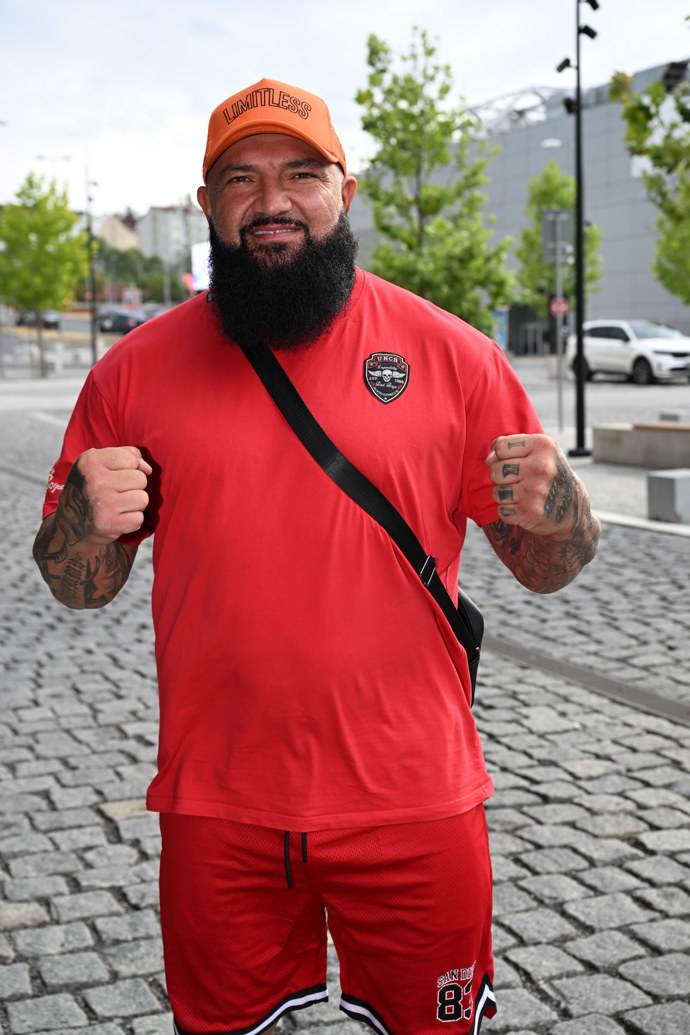 Zápasník Alex Cverna.