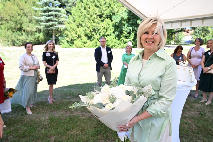Eva Pavlová s kyticí.