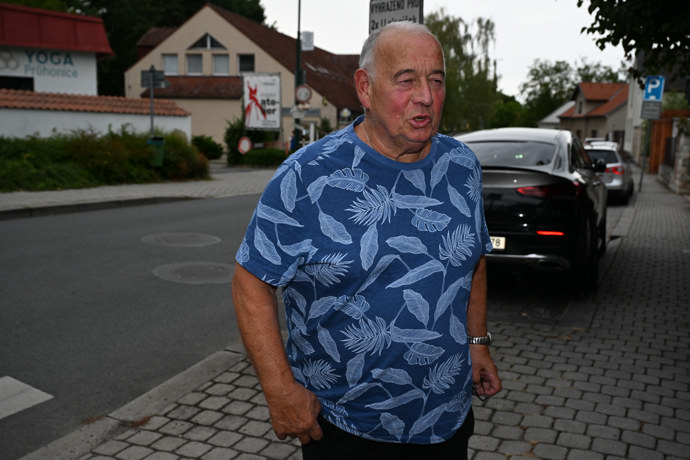 Vyskočil nakonec obvinil Andrlovou z podvádění. 