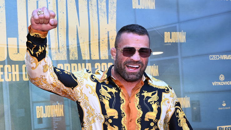 MMA zápasník Karlos Vémola.