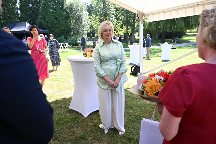 Eva Pavlová dostala květiny.