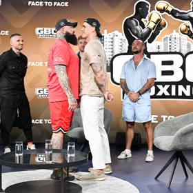 Staredown Vasila Ducára a Alexe Cverny.
