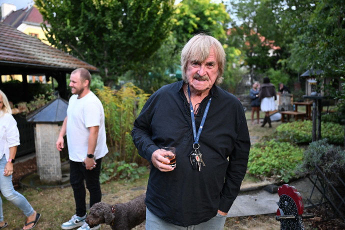 Karel Vágner dorazil na letní party divadla Broadway.
