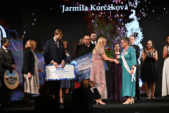 Jarmila Korčáková vyhrála soutěž Anděl mezi zdravotníky. 