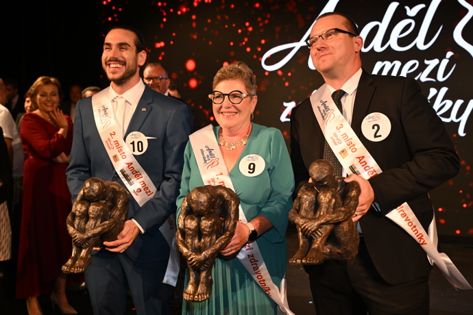 Jarmila Korčáková s finalisty.