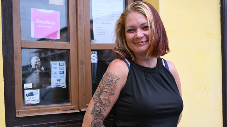 Zuzana Divišová je majitelkou Hostince U Zlatého buřtu. 