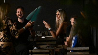 FOTO: Denise Ayverdi během after party prohodila pár slov s kolegy z branže.