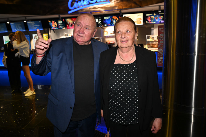 Vítězslav Jandák dorazil na film, který produkoval jeho syn.
