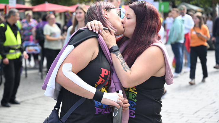 Prague Pride 2025 byl plný rozmanitých oblečků.