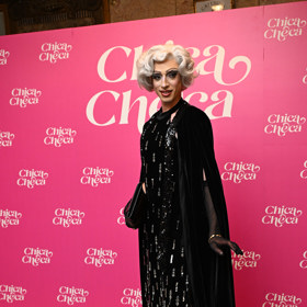 Herec Jan Cina překvapil! Na premiéru filmu Chica Checa dorazil jako Drag queen.