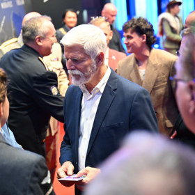 Prezident Petr Pavel před promítáním filmu Osamělý vlk.