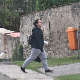 Uklízečky na místě po svatbě Dejdara a Biasiol.