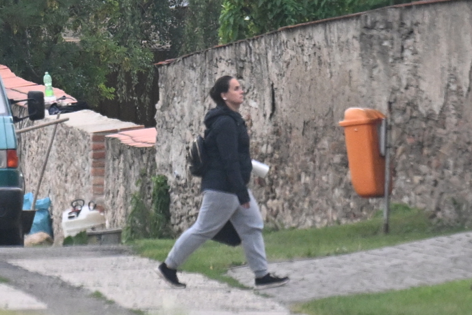 Uklízečky na místě po svatbě Dejdara a Biasiol.