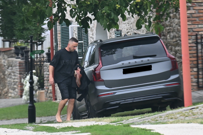 U hostů převažovali SUV.