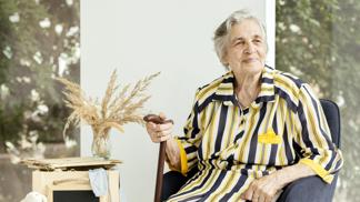 Božena (80): Chci odkázat dům vnučce, která mě jako jediná navštěvuje. Rodině se to nelíbí