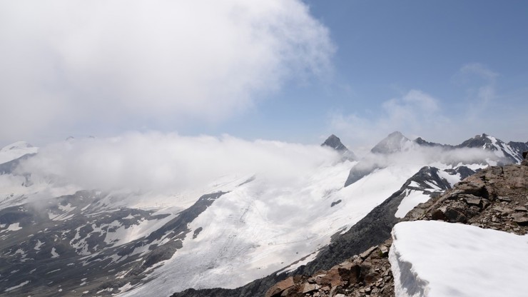 Češka, která na konci července zemřela po pádu na hoře Wildspitze v rakouských Alpách, byla dvaatřicetiletá expertka na kybernetickou bezpečnost Adéla Klečková.