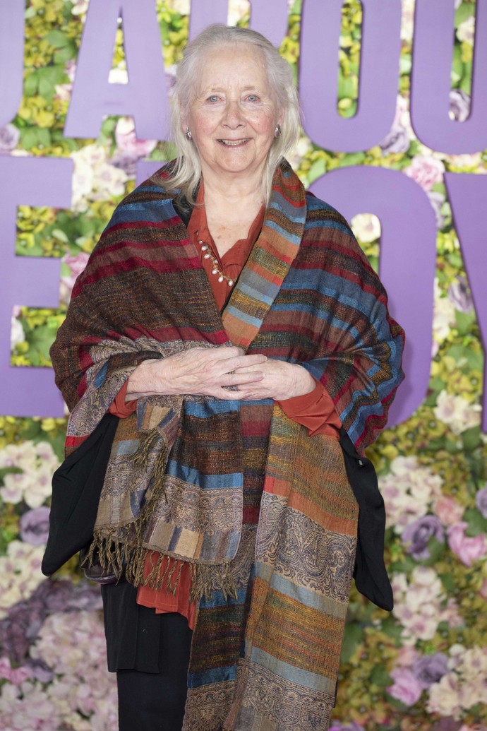 Gemma Jones se po Bridget proslavila hlavně díky sérii filmů o Harrym Potterovi, kde si zahrála Poppy Pomfreyovou. Za vedlejší ženskou roli ve filmu Marvellous získala v roce 2015 cenu BAFTA. Momentálně je nezadaná. Z manželství s kolegou Nicholasem Knightem má dceru Emilii Fox.