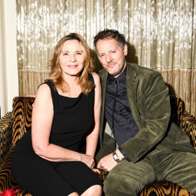 Kim Cattrall po boku svého manžela jen září.