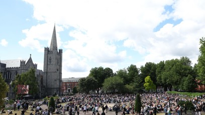 FOTO: Pohřeb se konal v Katedrále sv. Patrika v Dublinu.