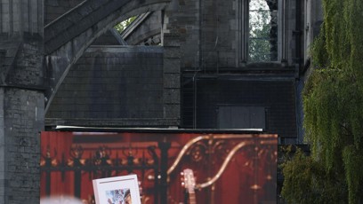 FOTO: Na rakvi byly položené rodinné fotografie.