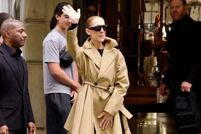 Céline Dion dorazila do Paříže.