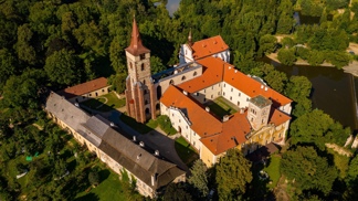 Sázava není jen slavný benediktinský klášter. Můžete tu prožít den plný zajímavých zážitků. Tipy máme pro milovníky kultury, rodiny s dětmi i vodáky