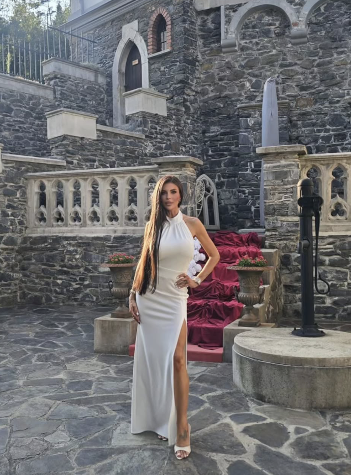 Lela Ceterová se vydala relaxovat na Hrad Kunzov i pár dní zpět. 
