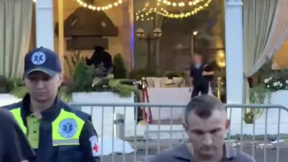 FOTO: Trhavina detonavala u vstupu na venkovní verandu, kde zrovna probíhal soukromá hostina.
