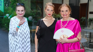 „Zastydlá puberťačka” Eva Holubová rozjíždí nový byznys: Po vzoru Žilkové se vrhá s dcerou do internetového éteru  