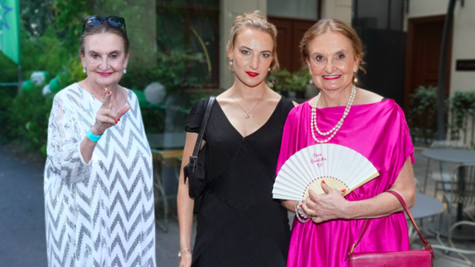 „Zastydlá puberťačka” Eva Holubová rozjíždí nový byznys: Po vzoru Žilkové se vrhá s dcerou do internetového éteru  