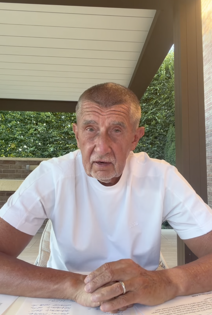 Andrej Babiš po svém návratu z dovolené sdílel na sociálních sítích poměrně kontroverzní video. Mimo jiné v něm například tvrdí, že nikdy neměl žádný politický skandál. 
